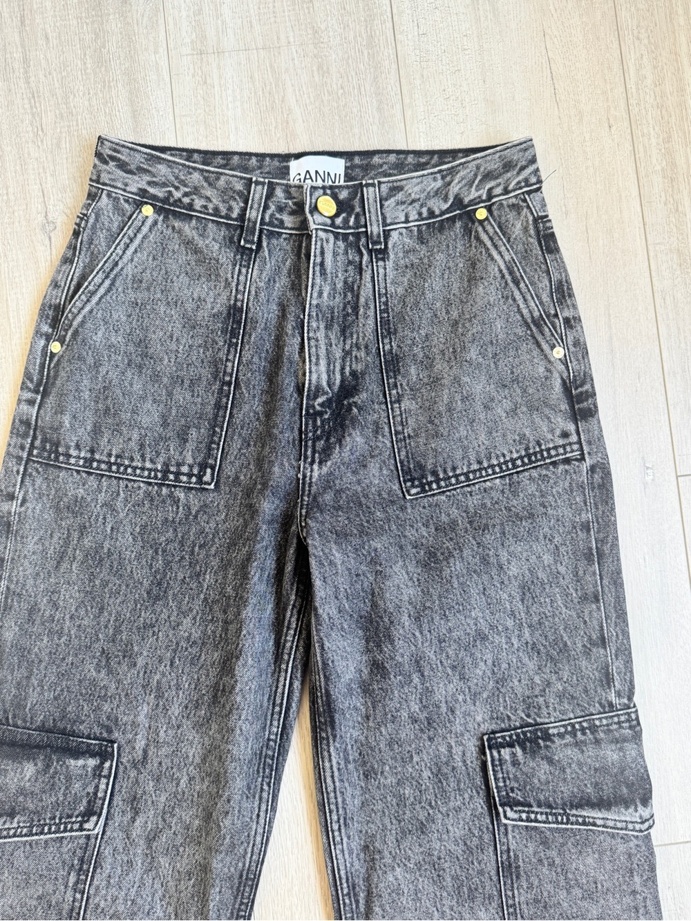 NWOT GANNI Logo Patch Wide Leg Cargo Jeans